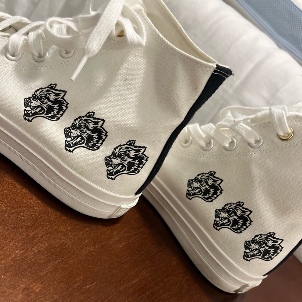 Wolves Forever Darc Sport Sneakers Unisex - Picture 6 of 8
